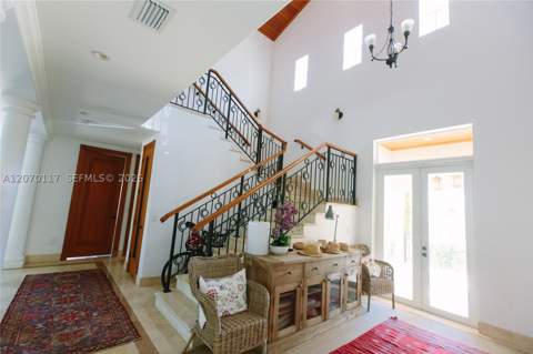 335 W Enid Dr, Key Biscayne FL - photo 8 of 39