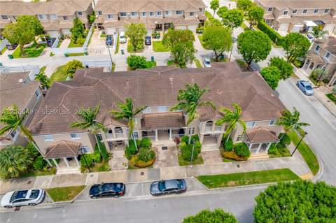 14211 SW 272nd Ln, Homestead FL - photo 10 of 49