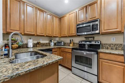 14211 SW 272nd Ln, Homestead FL - photo 15 of 49