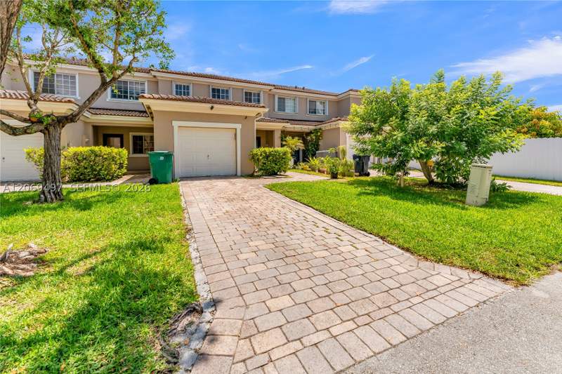 2 bedroom Townhouse at 14211 SW 272nd Ln, Mandarin Lakes, Homestead — photo 4