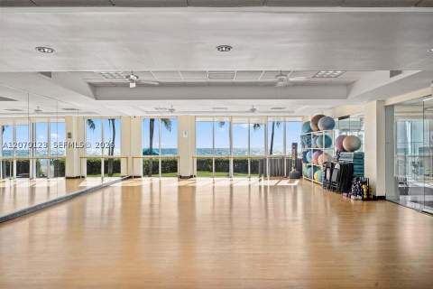 16500 Collins Ave 1751, Sunny Isles Beach FL - photo 19 of 30