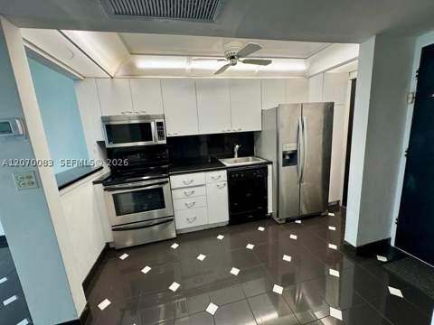 5401 Collins Ave 144, Miami Beach FL - photo 11 of 40
