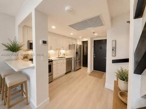 5401 Collins Ave 144, Miami Beach FL - photo 12 of 40