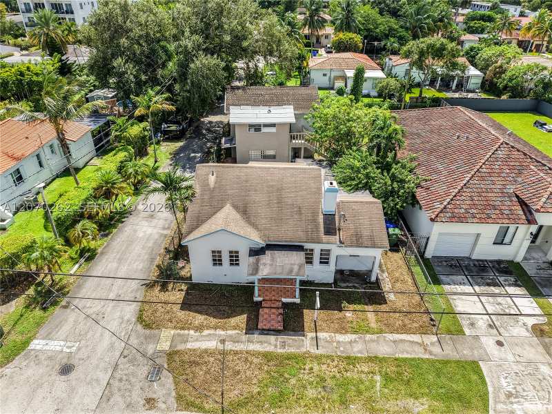 6 bedroom SingleFamilyResidence at 2100 SW 25th St, Citrus Park, Miami — photo 1