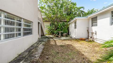 2100 SW 25th St, Miami FL - photo 12 of 23