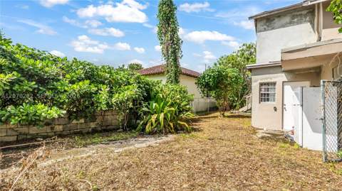 2100 SW 25th St, Miami FL - photo 14 of 23