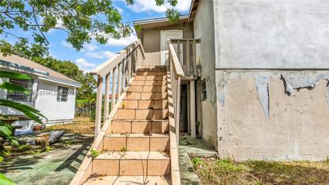 2100 SW 25th St, Miami FL - photo 15 of 23
