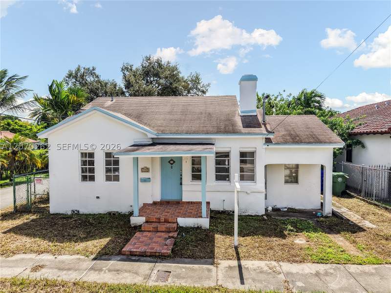 6 bedroom SingleFamilyResidence at 2100 SW 25th St, Citrus Park, Miami — photo 2