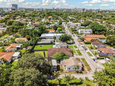 2100 SW 25th St, Miami FL - photo 6 of 23