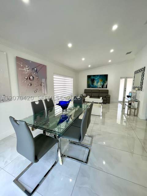 19342 SW 119th Ct, Miami FL - photo 7 of 26
