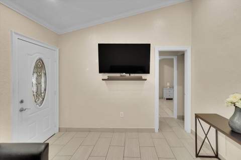1670 NW 121st Street, North Miami FL - photo 7 of 47