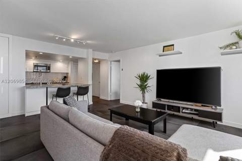 540 Brickell Key Dr 1519, Miami FL - photo 11 of 46