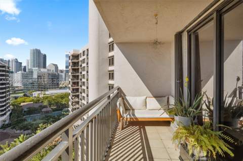 540 Brickell Key Dr 1519, Miami FL - photo 14 of 46
