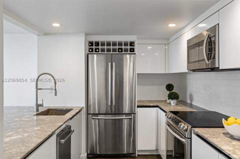 540 Brickell Key Dr 1519, Miami FL - photo 7 of 46