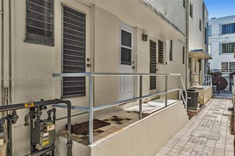736 12th St 5, Miami Beach FL - photo 11 of 39