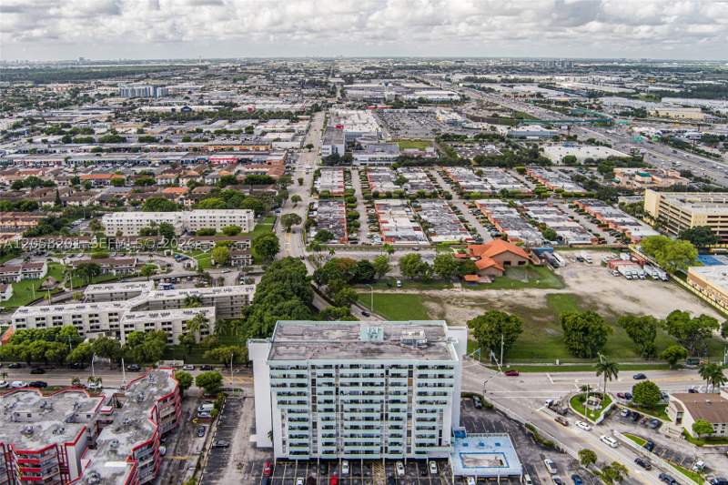 1 bedroom Condominium at 1825 W 44th Pl 509, Imperial Terraces Condo, Hialeah — photo 4