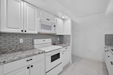 11818 SW 273rd Ln, Homestead FL - photo 15 of 36