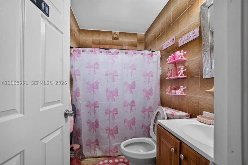 4 bedroom SingleFamilyResidence at 7151 SW 42nd St, Bird Road Estates, Miami — photo 3