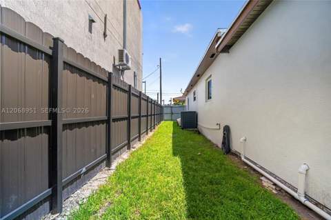 7151 SW 42nd St, Miami FL - photo 7 of 14