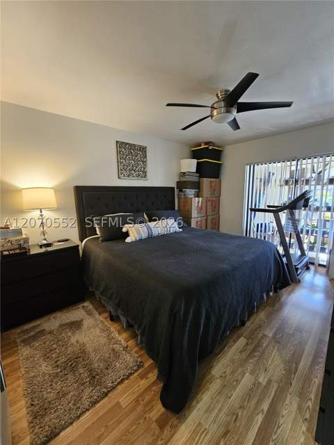 20160 NE 3rd Ct 8, Miami FL - photo 10 of 24