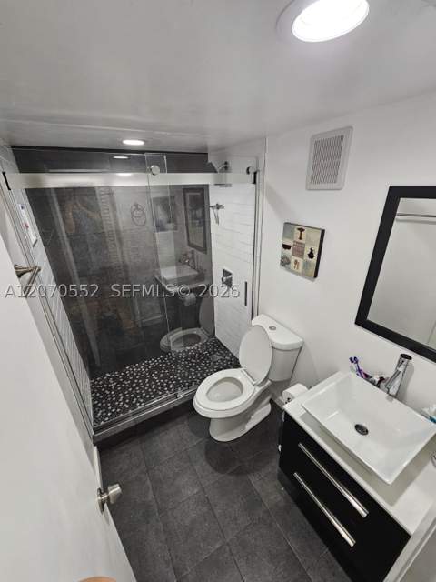 20160 NE 3rd Ct 8, Miami FL - photo 17 of 24