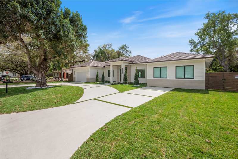 4 bedroom SingleFamilyResidence at 6990 SW 58th St, Carole Helms Manor, Miami — photo 1