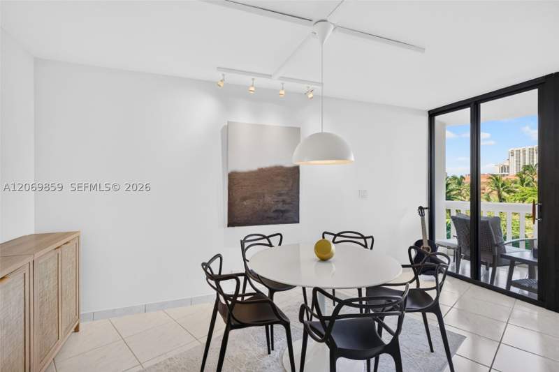 2 bedroom Condominium at 1000 Island Blvd 405, 1000 Isl Blvd Williams Is, Aventura — photo 5