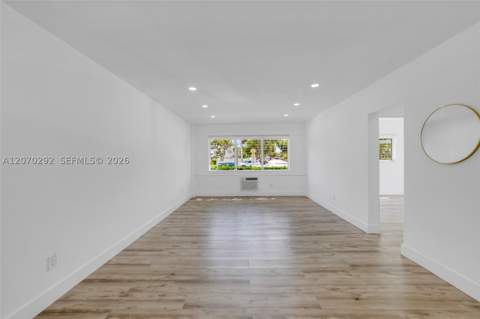 2250 Bay Dr 7, Miami Beach FL - photo 8 of 23