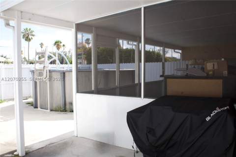 2732 W 68th Pl, Hialeah FL - photo 19 of 39