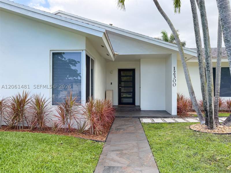 4 bedroom SingleFamilyResidence at 12300 SW 112th Ave, Pine Shore Sec 7, Miami — photo 4
