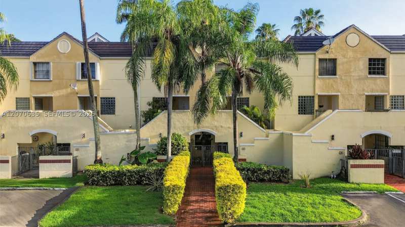 3 bedroom Condominium at 13045 SW 88th Ln 104A, Elan At Calusa Condo Ix, Miami — photo 1