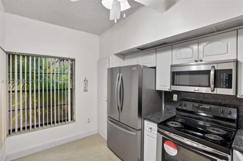 13045 SW 88th Ln 104A, Miami FL - photo 7 of 25