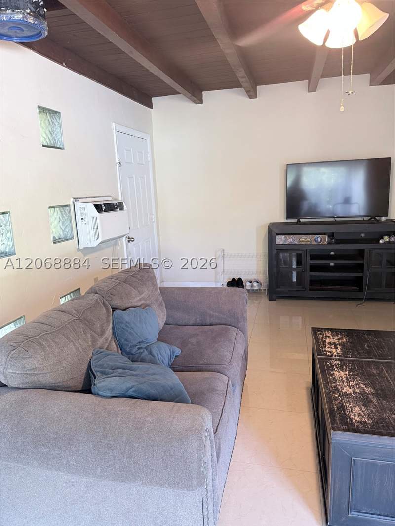 2 bedroom SingleFamilyResidence at 1435 NE 139th St, Dixie Gardens, North Miami — photo 3