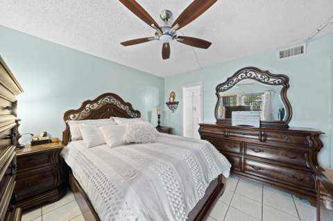 16470 NE 27th Place 35, North Miami Beach FL - photo 21 of 25