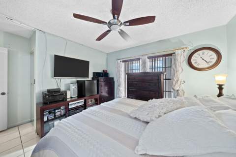 16470 NE 27th Place 35, North Miami Beach FL - photo 22 of 25