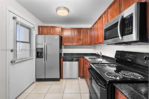 3401 N Country Club Dr 519, Aventura FL - photo 13 of 33