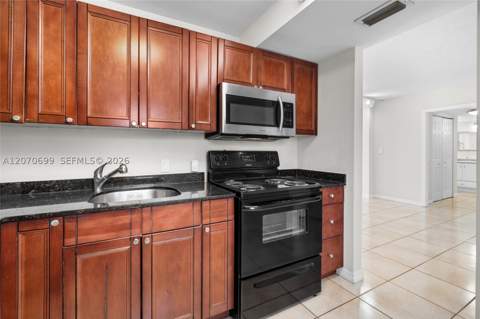 3401 N Country Club Dr 519, Aventura FL - photo 15 of 33