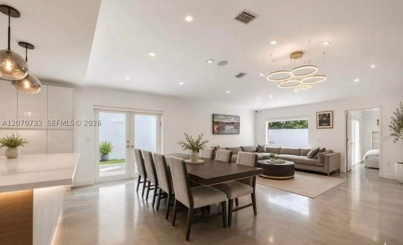 4 bedroom SingleFamilyResidence at 2558 NE 206th Ter, River Parc Estates, Miami — photo 2