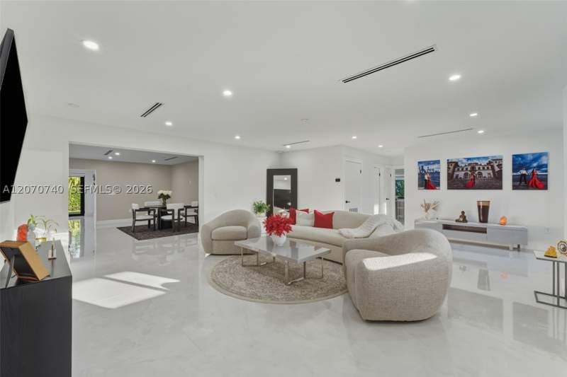 3 bedroom SingleFamilyResidence at 2825 SW 79th Ct, Coral Way Homesites, Miami — photo 5