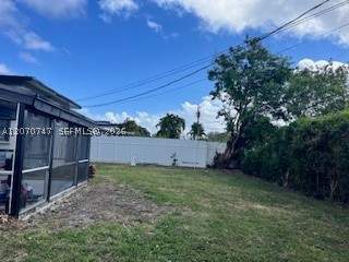 3 bedroom SingleFamilyResidence at 1230 NE 200th Ter, Mansionette Homes Sec 2, Miami — photo 3