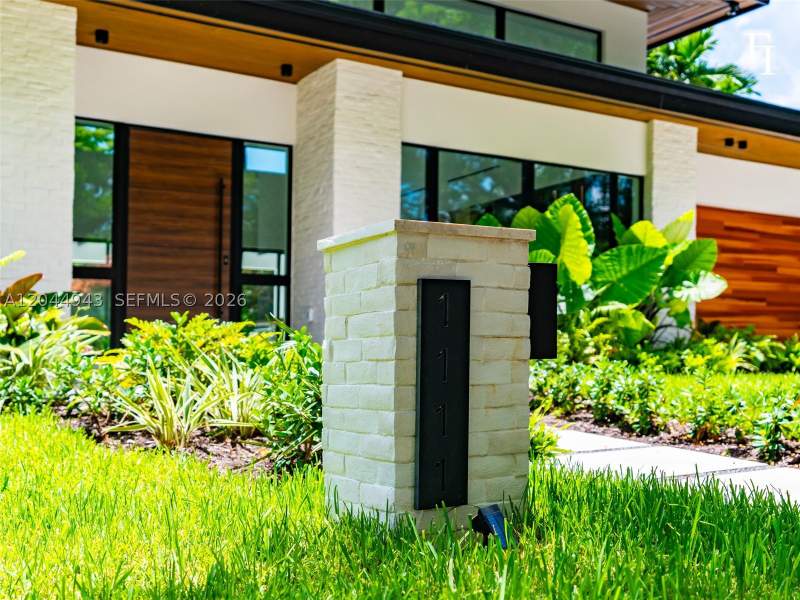 4 bedroom SingleFamilyResidence at 1111 Alberca St, Granada Place Amd Pl, Coral Gables — photo 3