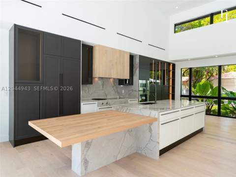 1111 Alberca St, Coral Gables FL - photo 9 of 57