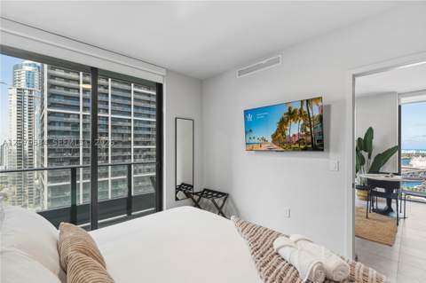 121 NE 5th St 3312, Miami FL - photo 17 of 39