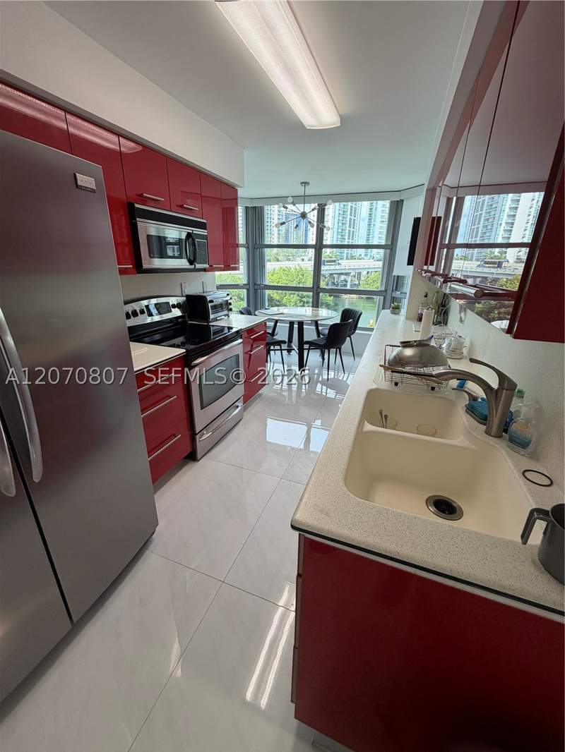 2 bedroom Condominium at 3500 Mystic Pointe Dr 405, Mystic Pointe Tower 400 C, Aventura — photo 5