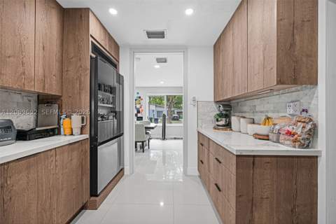 9359 Dominican Dr, Cutler Bay FL - photo 17 of 55