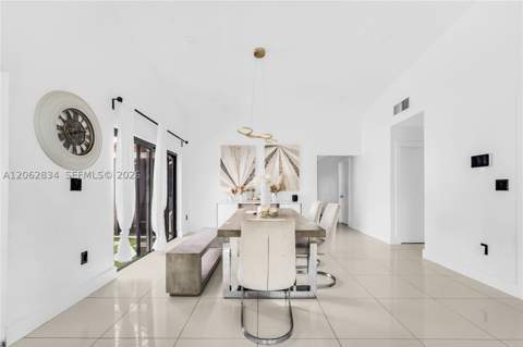 522 NE 195th St, Miami FL - photo 7 of 31