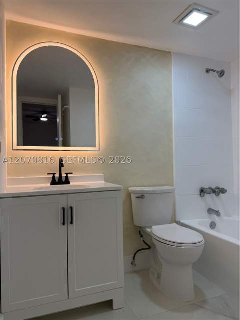 4713 NW 7th St 409-1, Miami FL - photo 8 of 14