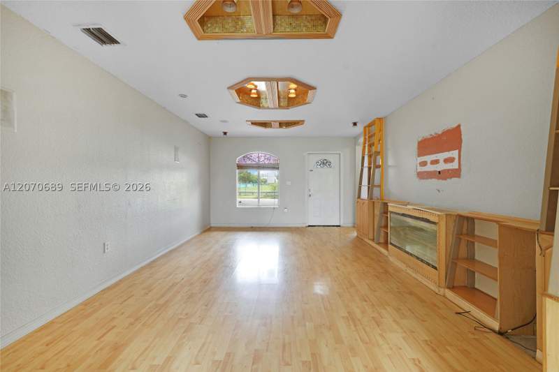 3 bedroom SingleFamilyResidence at 1714 NW 204th St, LAKE LUCERNE SEC 7, Miami Gardens — photo 2