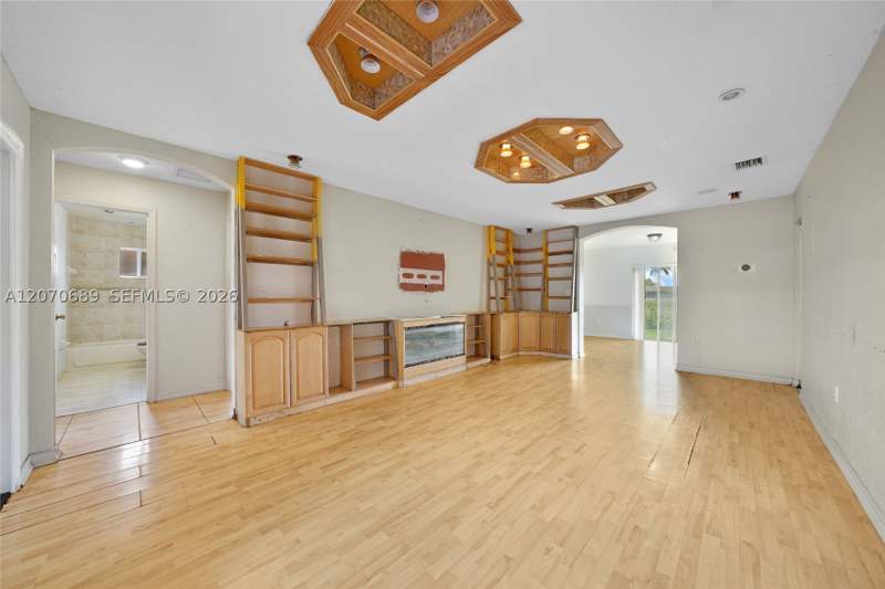 3 bedroom SingleFamilyResidence at 1714 NW 204th St, LAKE LUCERNE SEC 7, Miami Gardens — photo 3