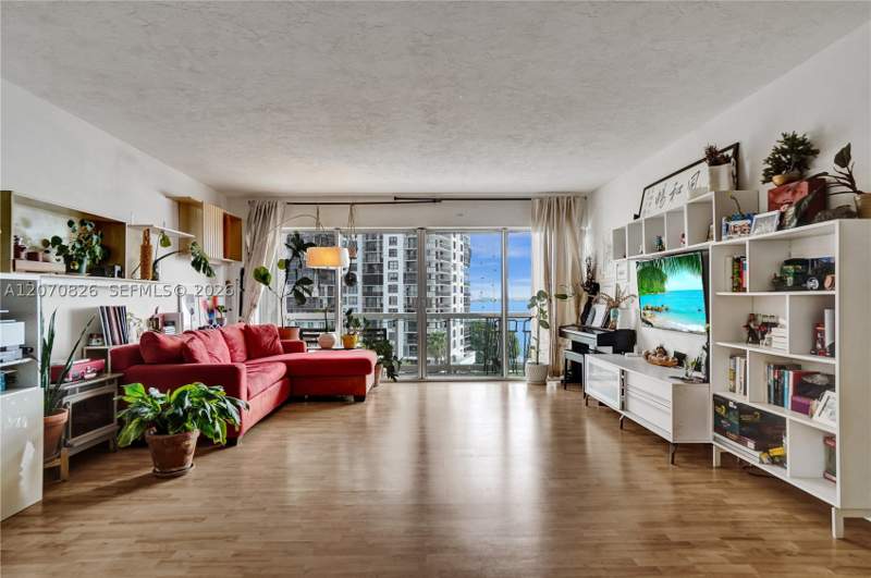 2 bedroom Condominium at 2451 Brickell Ave 8E, Brickell Townhouse Condo, Miami — photo 4